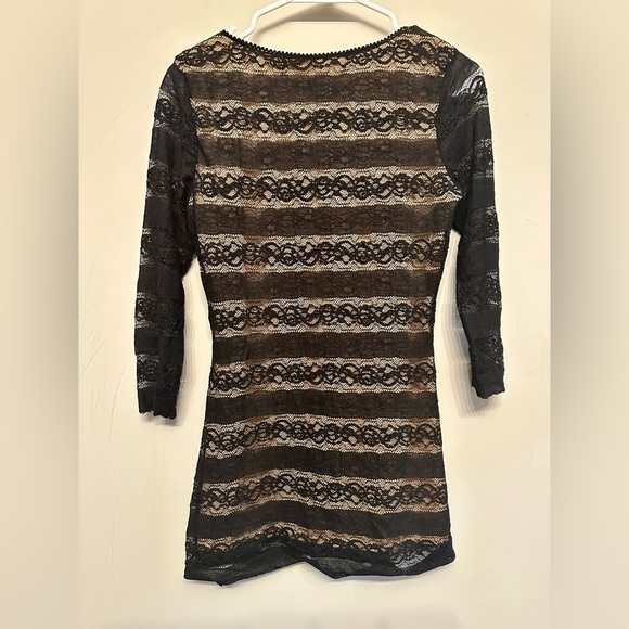 Max Studio Tan Nylon & Black Lace Top Small - Picture 4 of 4